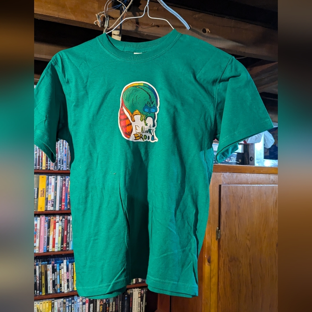 Elliott BROOD rainbow raccoon printed on M&O Gold Youth size L (14-16) NEW